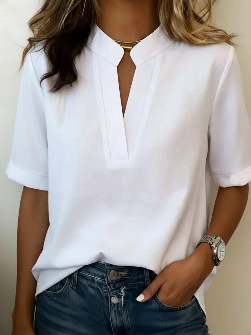 Cazel | Blouse chic à col en V avec détail doré