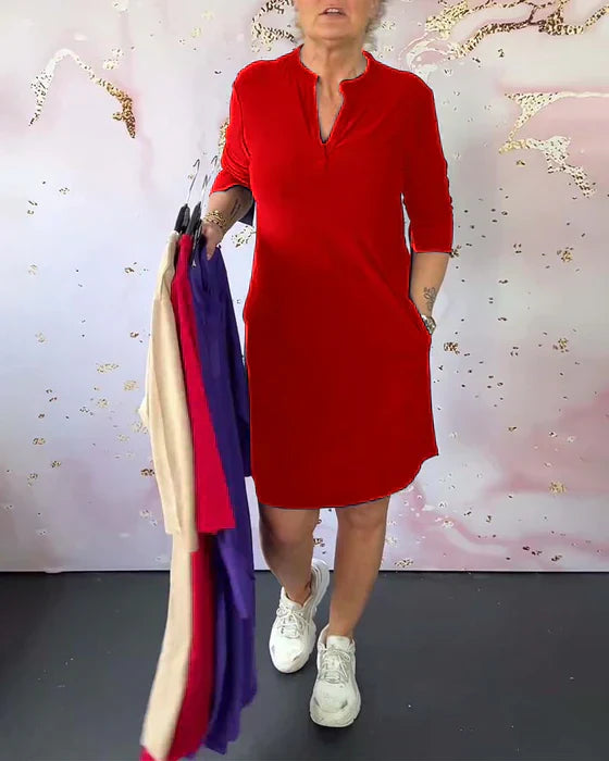 Marie™ | Robe unie à col en V