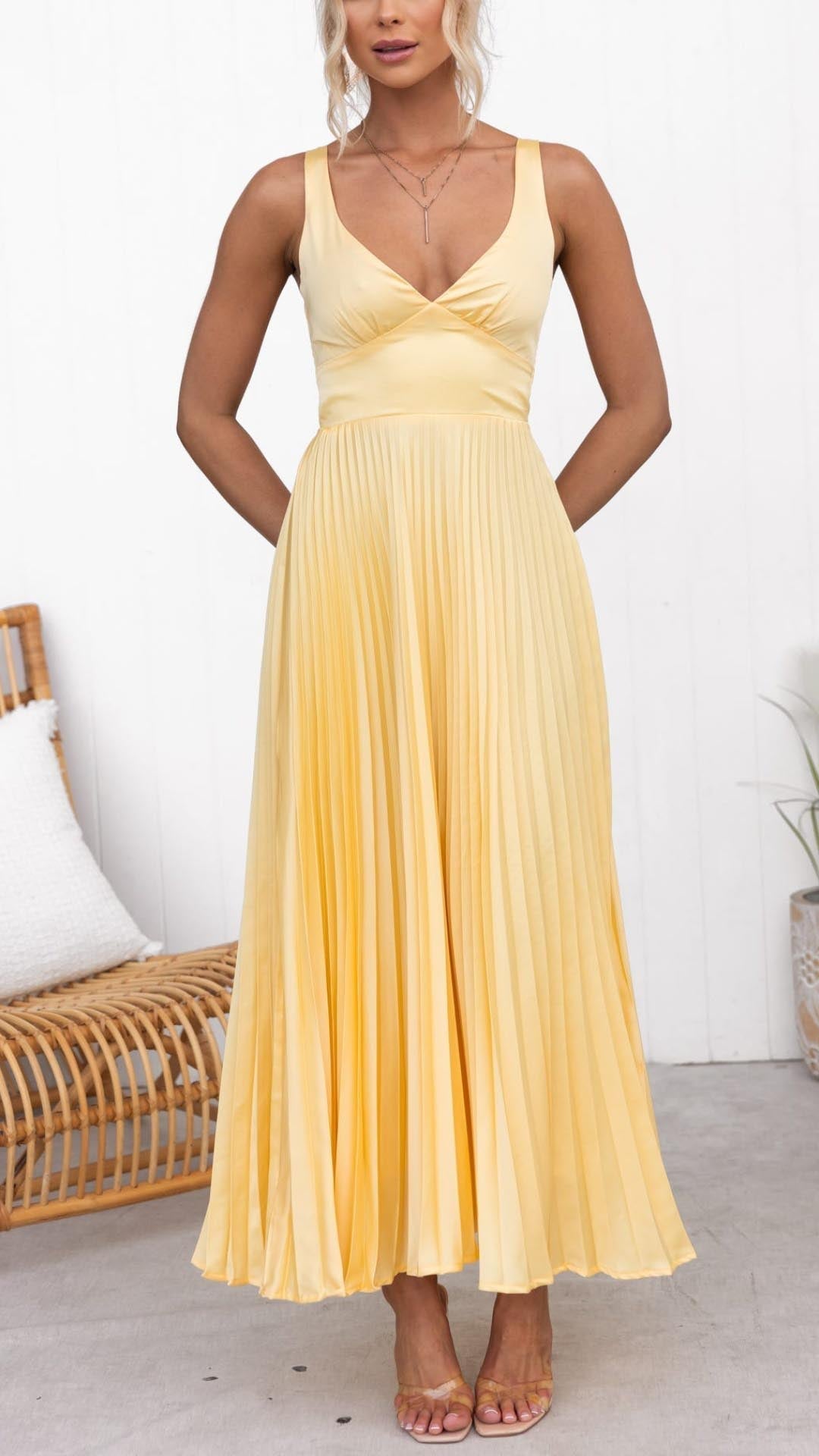 Lenoir™ | Robe longue plissée jaune à décolleté en V